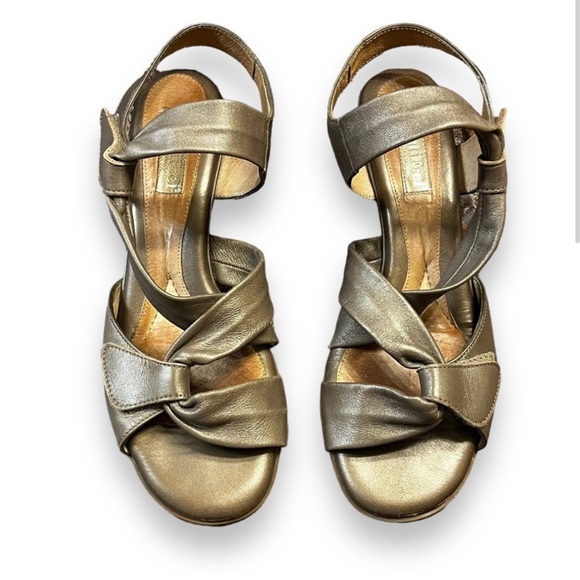 BeautiFeel Shoes - BEAUTIFEEL leather metallic bronze womens sandals venzeula heels tulip comfy